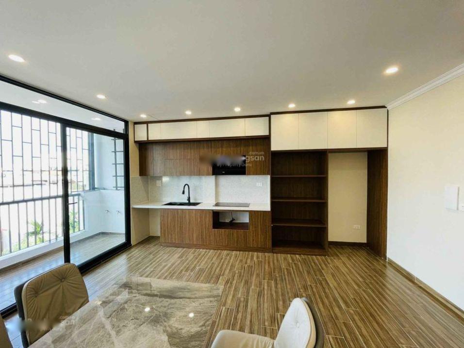 Cần bán ngay nhà riêng sổ đỏ 6 tầng, 45 m2, mặt tiền 4m tại Phố Kim Mã - Ba Đình, giá 7,35 tỷ