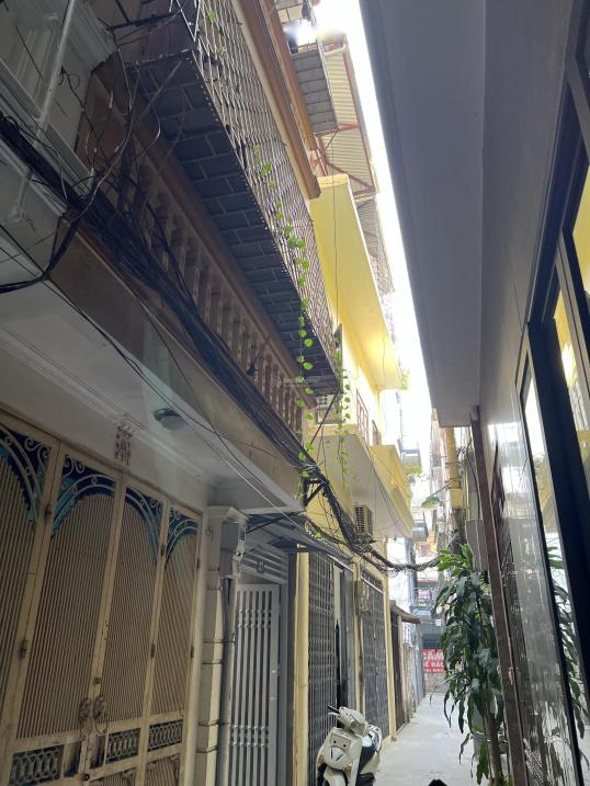 Chuyển nhượng căn nhà đẹp 5 tầng, 35 m2, mặt tiền 5m tại Đường Trần Duy Hưng, giá 5,4 tỷ