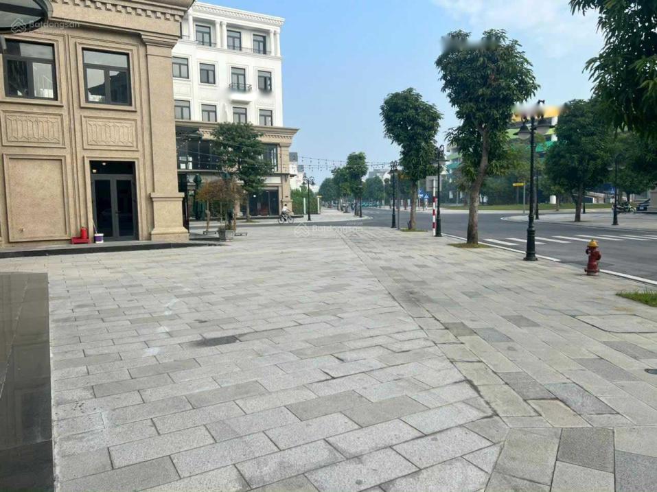 Cần bán nhà phố thương mại 5 tầng, 187 m2, giá 13,2 tỷ tại Xã Dương Xá - Gia Lâm - Hà Nội