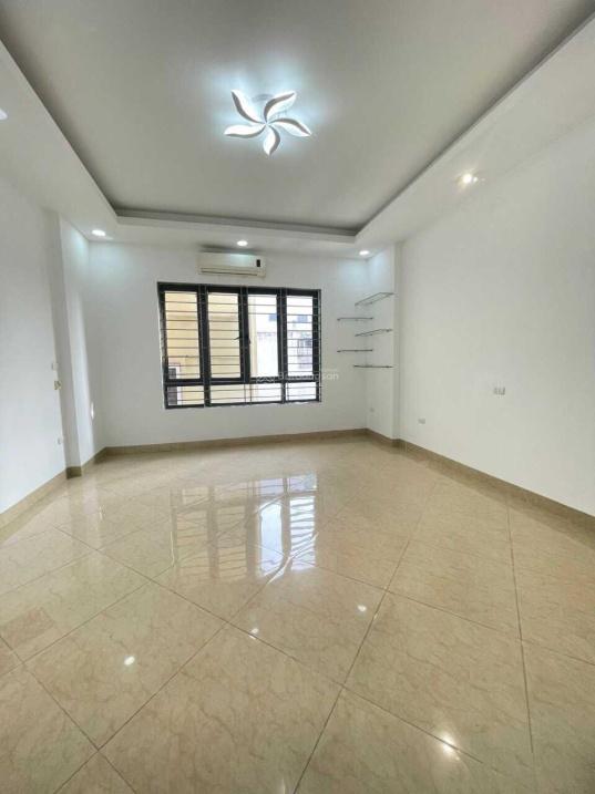 Chuyển nhượng căn nhà 4 tầng, 30 m2 tại Phường Ngọc Thụy - Long Biên - Hà Nội, giá 3,65 tỷ