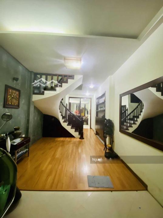 Cần bán gấp căn nhà riêng 5 tầng, 58 m2, mặt tiền 3m tại Phố Trung Kính - Cầu Giấy, giá 12,5 tỷ