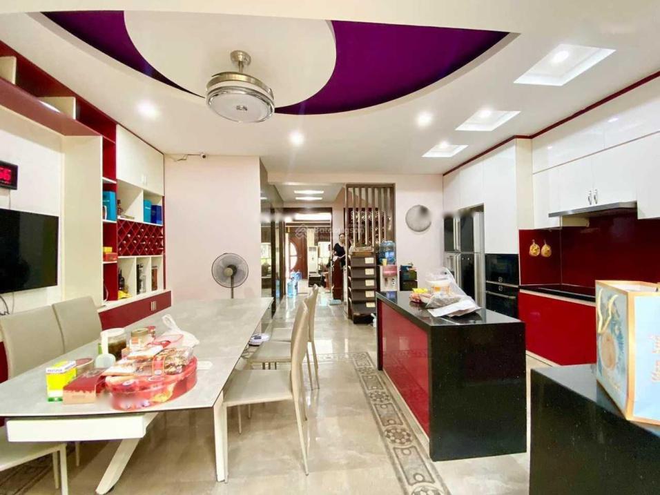 Bán nhà 4 tầng, 60 m2 tại Đường Kim Đồng - Giáp Bát - Hoàng Mai - Hà Nội, giá 14,8 tỷ