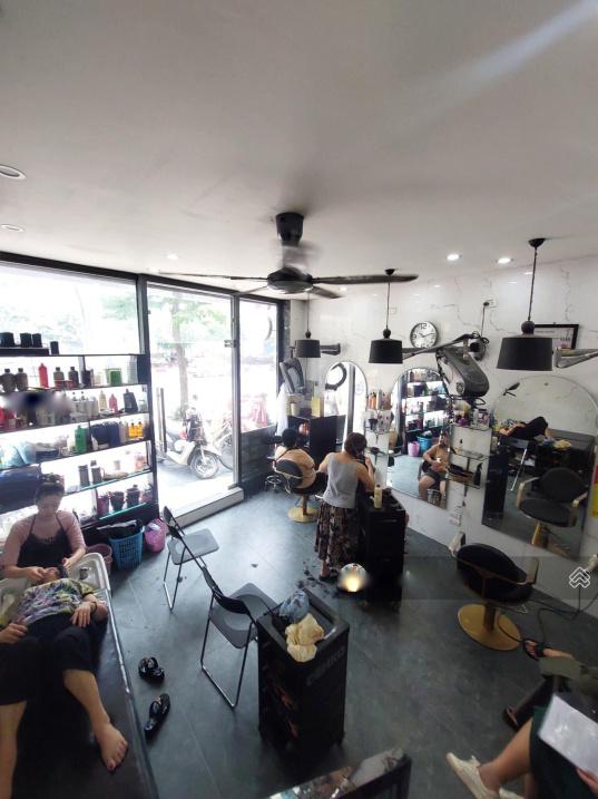 Cần bán nhanh nhà mặt phố đẹp 3 tầng, 110 m2, mặt tiền 5m tại Đường Minh Khai, giá 44 tỷ