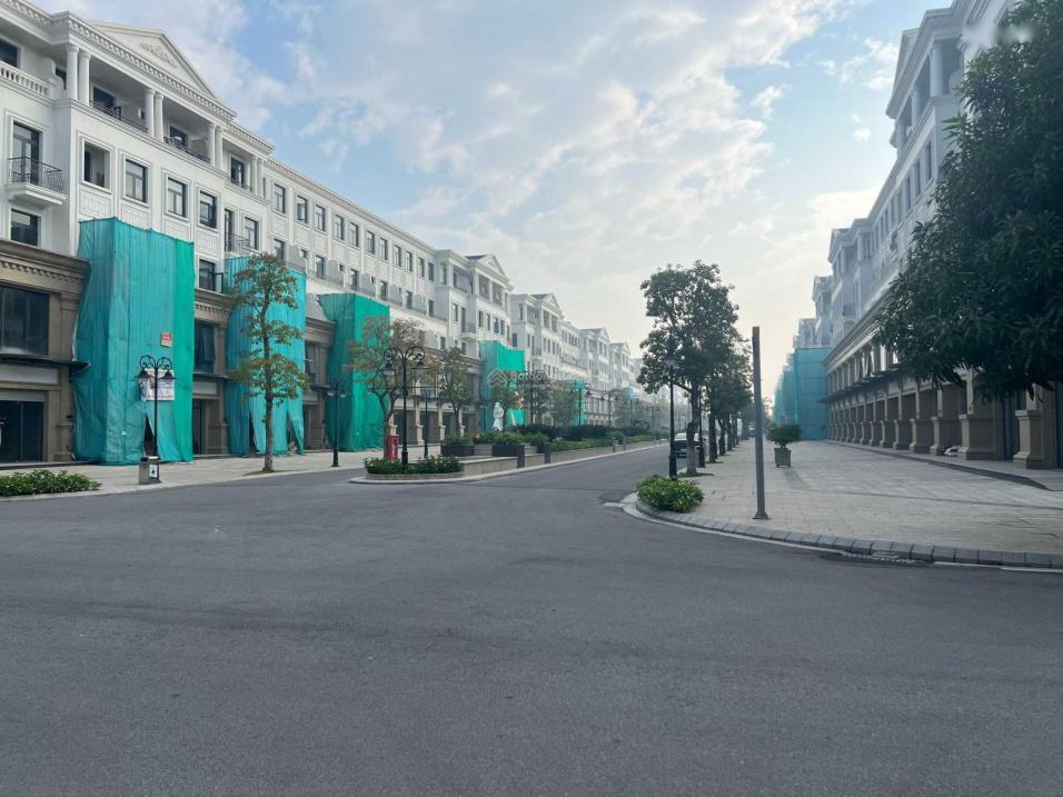 Cần bán gấp bán nhanh shophouses 5 tầng, 187 m2, giá 13,6 tỷ tại Xã Dương Xá - Gia Lâm - Hà Nội