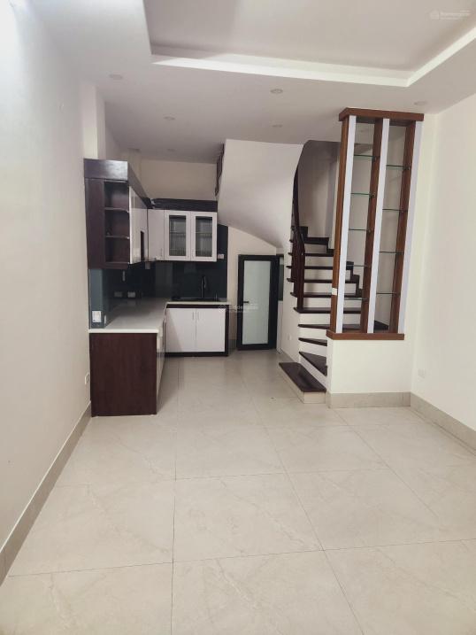 Sở hữu căn nhà 5 tầng, 35 m2, mặt tiền 4m, hướng Đông tại Đường Đội Cấn - Ba Đình, giá 5 tỷ