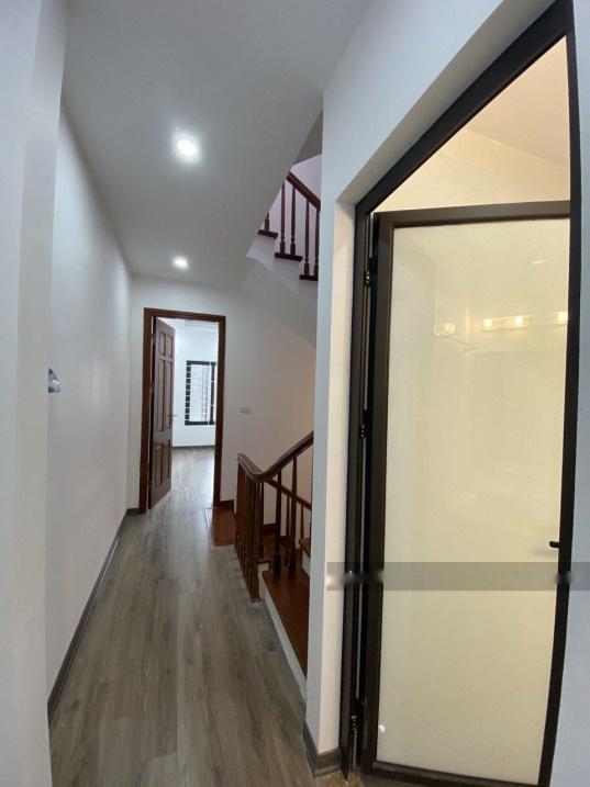 Cần bán nhanh căn nhà đẹp 5 tầng, 45 m2, mặt tiền 4m tại Đường Vĩnh Phúc - Ba Đình, giá 5,7 tỷ