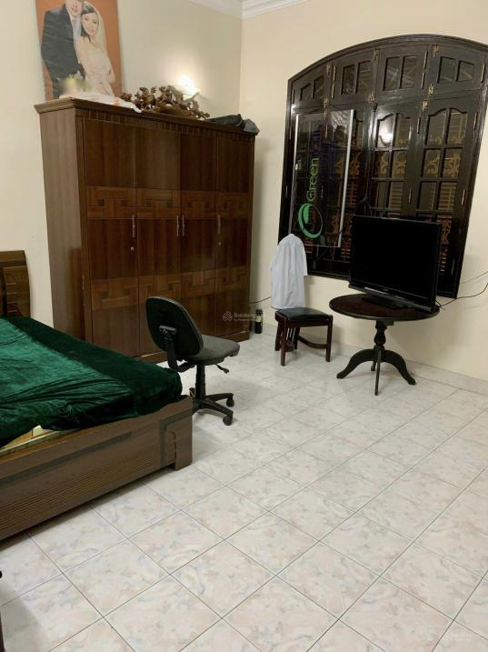 Cần bán gấp căn nhà 4 tầng, 170 m2, mặt tiền 10m tại Đường Đội Cấn - Ba Đình, giá 36,9 tỷ