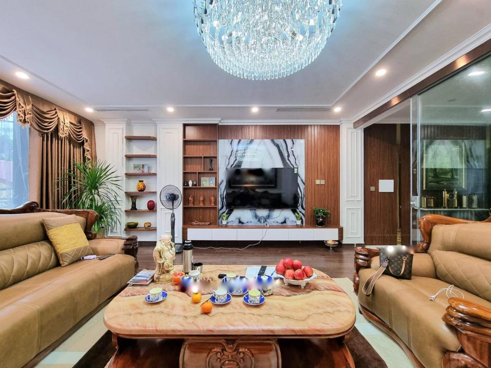 Cần bán gấp bán nhanh nhà sổ hồng riêng 6 tầng, 93 m2, mặt tiền 5m tại Phố Hoàng Cầu, giá 13,5 tỷ - Ảnh 1