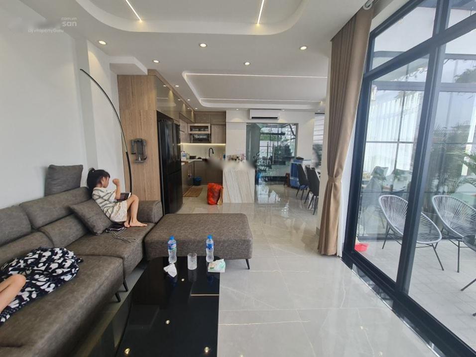 Cần bán nhà sổ riêng 5 tầng, 73 m2 tại Đường Dương Quảng Hàm - Quan Hoa - Cầu Giấy, giá 12,4 tỷ