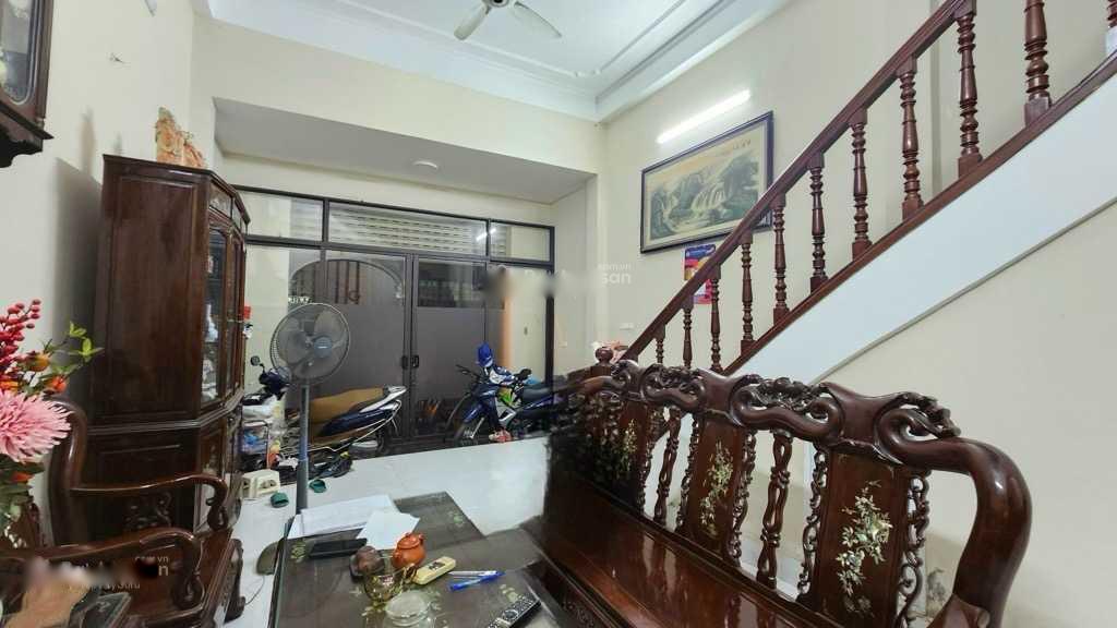 Bán nhanh nhà riêng 4 tầng, 50 m2 tại Đường Hoàng Quốc Việt - Cầu Giấy, giá 11,5 tỷ - Ảnh 1
