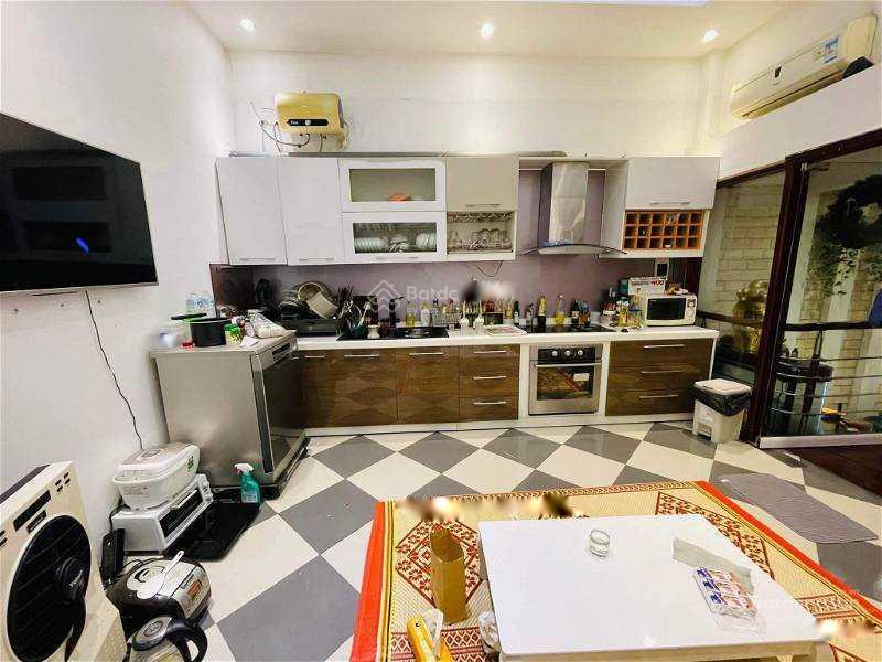 Chuyển nhượng nhà shr 5 tầng, 60 m2, mặt tiền 4m tại Đường Nguyễn Văn Cừ, giá 4,85 tỷ - Ảnh 1