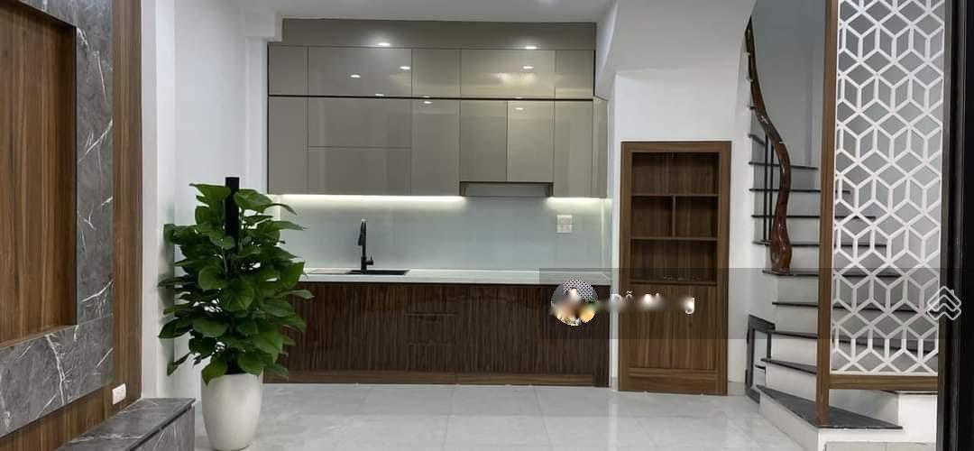 Cần bán nhanh nhà sổ riêng 2 tầng, 30 m2 tại Đường Đội Cấn - Ngọc Hà - Ba Đình, giá 3,9 tỷ