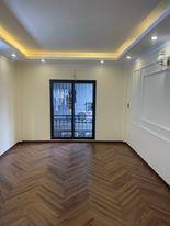 Bán nhà sổ riêng 5 tầng, 32 m2, hướng Đông - Nam tại Phường Long Biên - Long Biên, giá 3 tỷ