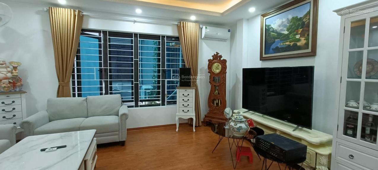 Bán gấp nhà riêng 5 tầng, 30 m2, mặt tiền 5m tại đường Thụy Khuê - Bưởi - Tây Hồ, giá 5,35 tỷ