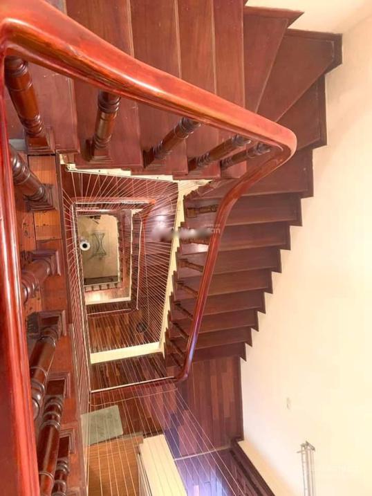 Bán căn nhà 5 tầng, 50 m2, mặt tiền 3m, hướng Tây - Nam tại Đường Tân Ấp - Ba Đình, giá 6,89 tỷ