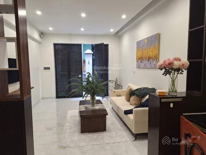 Sở hữu nhà sổ riêng 4 tầng, 35 m2, mặt tiền 4m tại Đường Nguyễn Văn Cừ - Long Biên, giá 3,8 tỷ - Ảnh 1