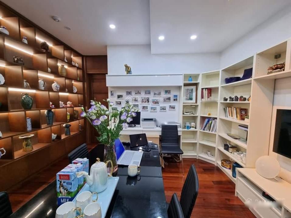 Bán căn hộ 3 phòng ngủ, 131 m2, giá rẻ tại Đường Nguyễn Trãi - Thượng Đình - Thanh Xuân - Hà Nội