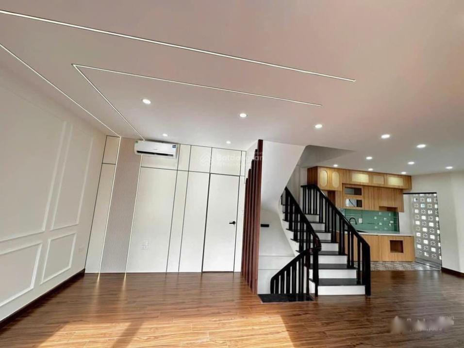 Sở hữu ngay nhà đẹp 5 tầng, 35 m2, mặt tiền 3m tại Đường Ngô Quyền - Hà Đông, giá 3,9 tỷ - Ảnh 1