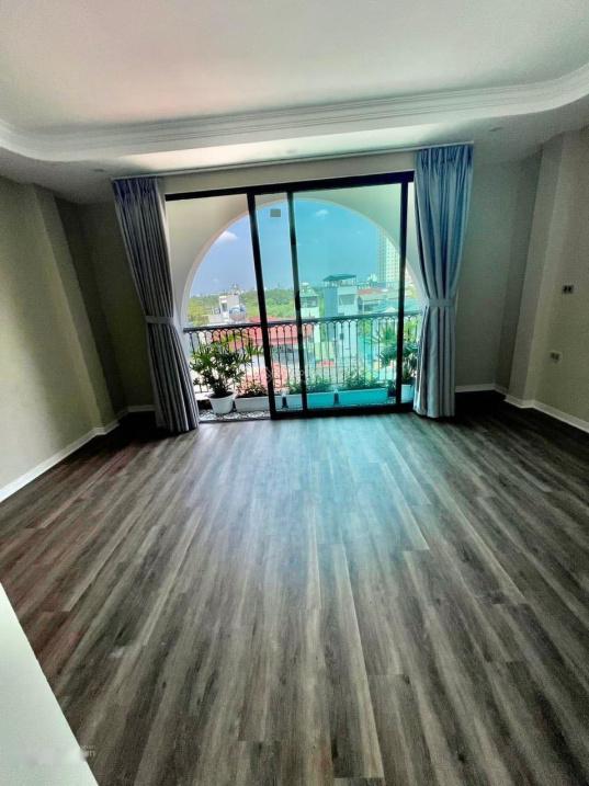 Sở hữu ngay nhà đẹp 5 tầng, 35 m2, mặt tiền 3m tại Đường Ngô Quyền - Hà Đông, giá 3,9 tỷ