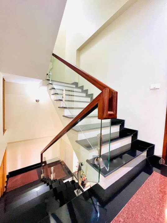 Sở hữu ngay nhà riêng 5 tầng, 53 m2, mặt tiền 4m tại Đường Vương Thừa Vũ - Thanh Xuân, giá 7,8 tỷ