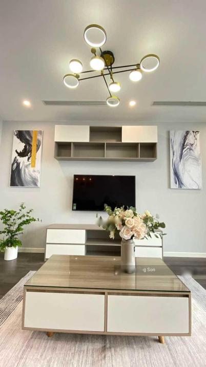 Cần bán ngay nhà chung cư 3 phòng ngủ, 100 m2, giá 5,5 tỷ tại Cầu Giấy - Hà Nội