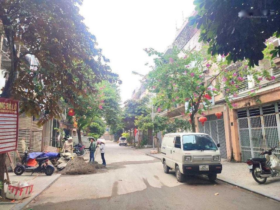 Cần bán ngay nhà sổ riêng 4 tầng, 94 m2, mặt tiền 4m tại Phố Lê Trọng Tấn - Hà Đông, giá 12 tỷ - Ảnh 1