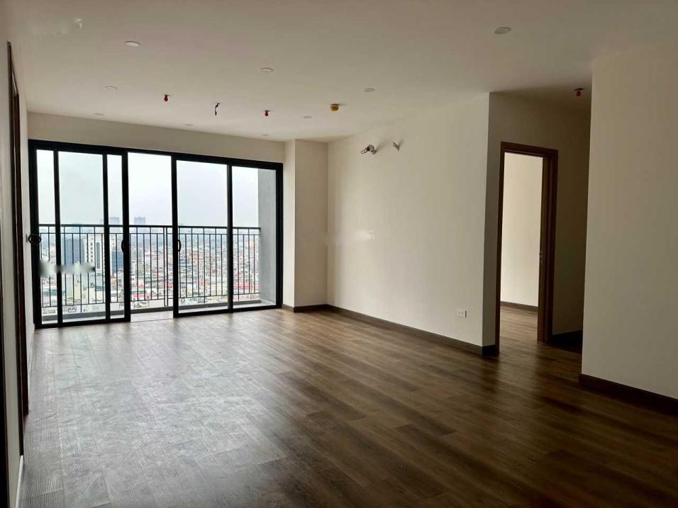 Cần bán gấp căn hộ 3 phòng ngủ, 105 m2, giá 4,3 tỷ tại Đường Nguyễn Văn Cừ - Long Biên - Hà Nội - Ảnh 1