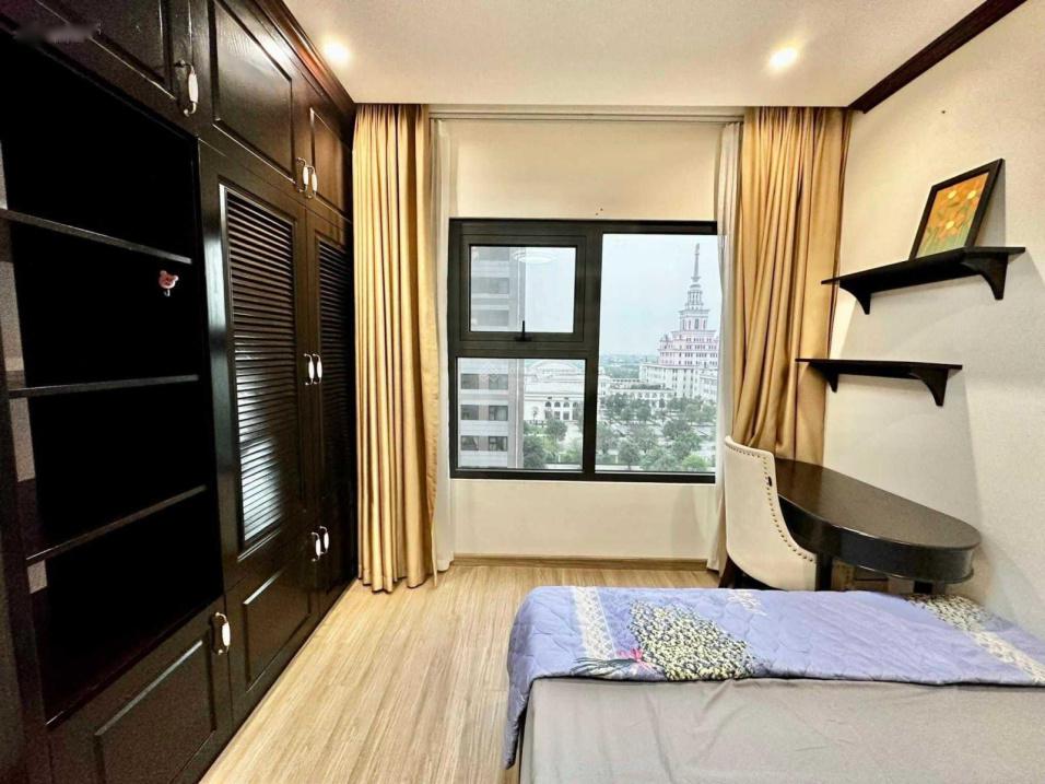 Cần bán căn chung cư 3 phòng ngủ, 80 m2, giá 2,4 tỷ tại Xã Dương Xá - Gia Lâm - Hà Nội