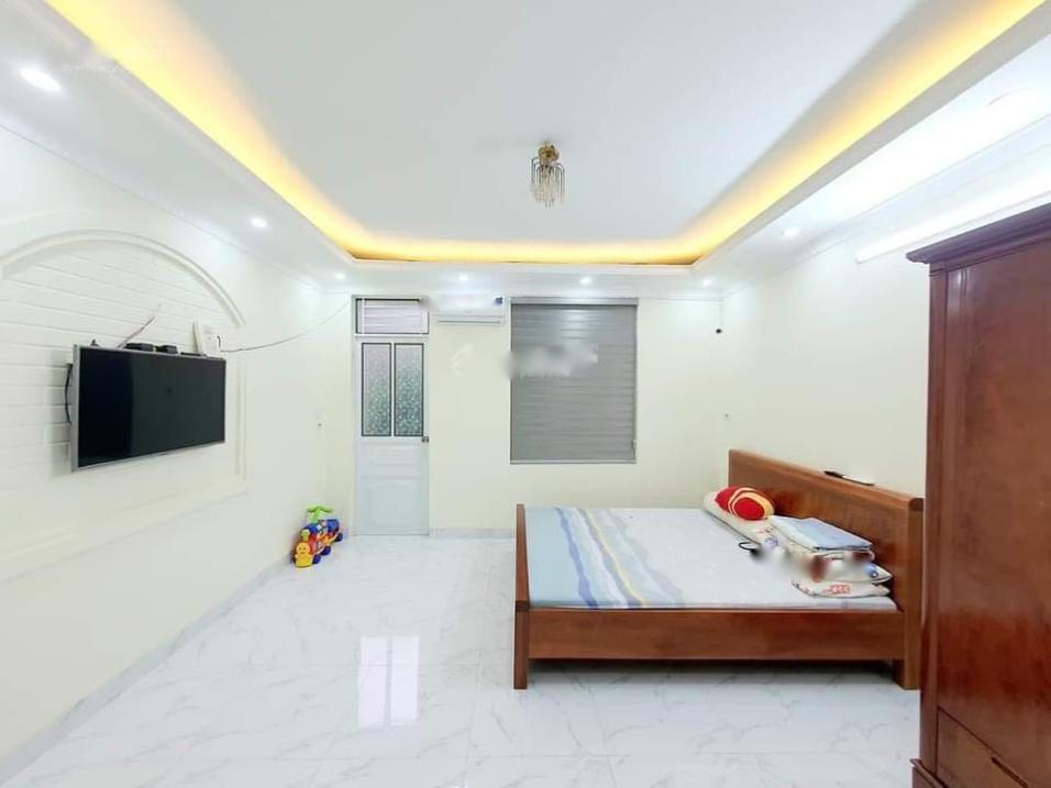 Sở hữu ngay nhà sổ riêng 4 tầng, 51 m2 tại Đường Đặng Văn Ngữ - Nam Đồng - Đống Đa, giá 5,8 tỷ