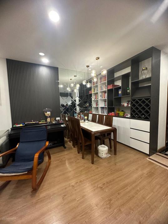 Cần bán ngay nhà chung cư 3 phòng ngủ, 104 m2, giá 4,5 tỷ tại Nam Từ Liêm - Hà Nội