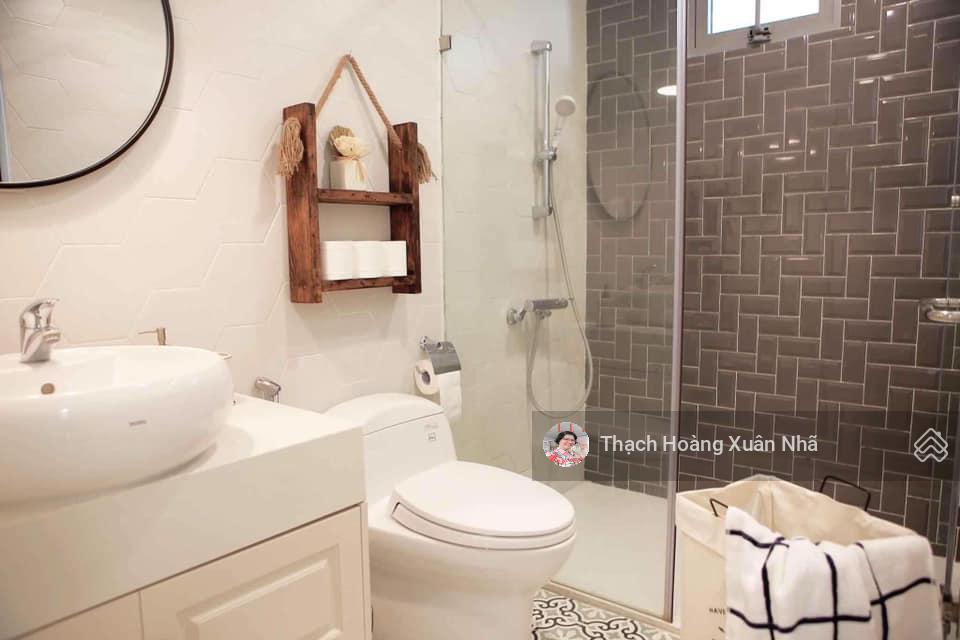 Cần bán ngay căn nhà riêng 4 tầng, 157 m2 tại Phố Phan Đăng Lưu - Phú Nhuận, giá 20,5 tỷ