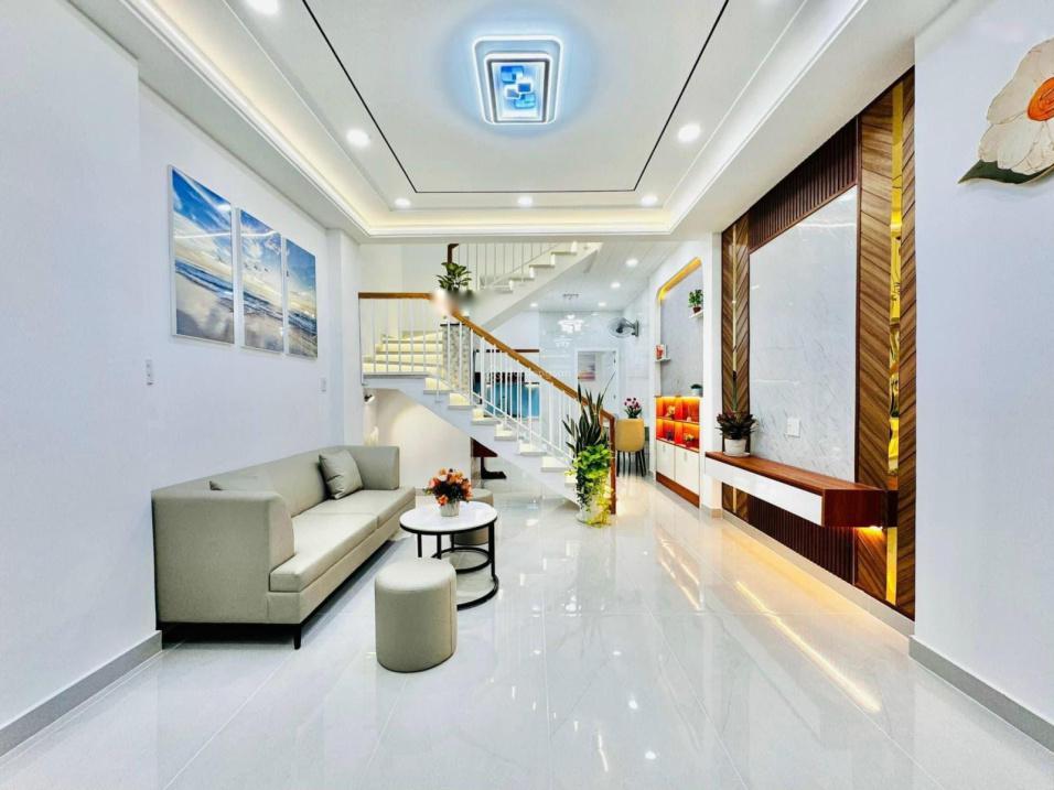 Cần bán gấp nhà 2 tầng, 48 m2, mặt tiền 4m tại Đường Trần Quang Diệu - 13 - 3, giá 3,56 tỷ - Ảnh 1