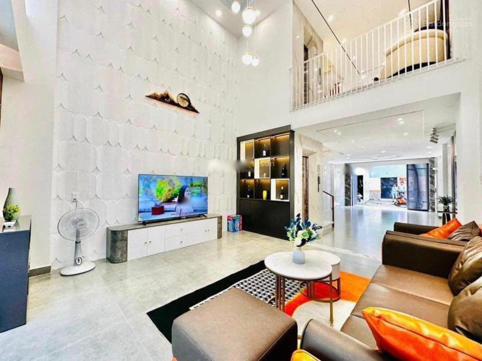 Cần bán gấp bán nhanh nhà shr 2 tầng, 56 m2 tại Đường Nguyễn Tiểu La - 8 - 10, giá tốt