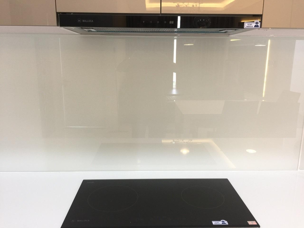 Chủ nhà bán căn hộ Phúc Thịnh Quận 5, 70m2, 2PN, 1WC, có bancon, SH . Giá bán : 2.75 tỷ còn TL. 