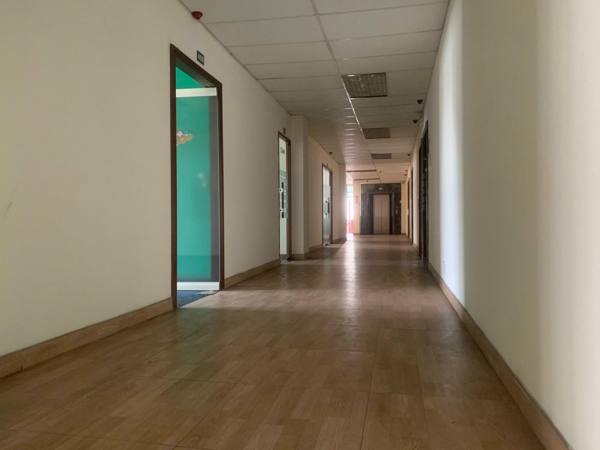 Trống 1000 M2 Sàn Văn Phòng-  P.Bến Nghé View Công Trường Mê Linh- 500 Tr/Th( All In )