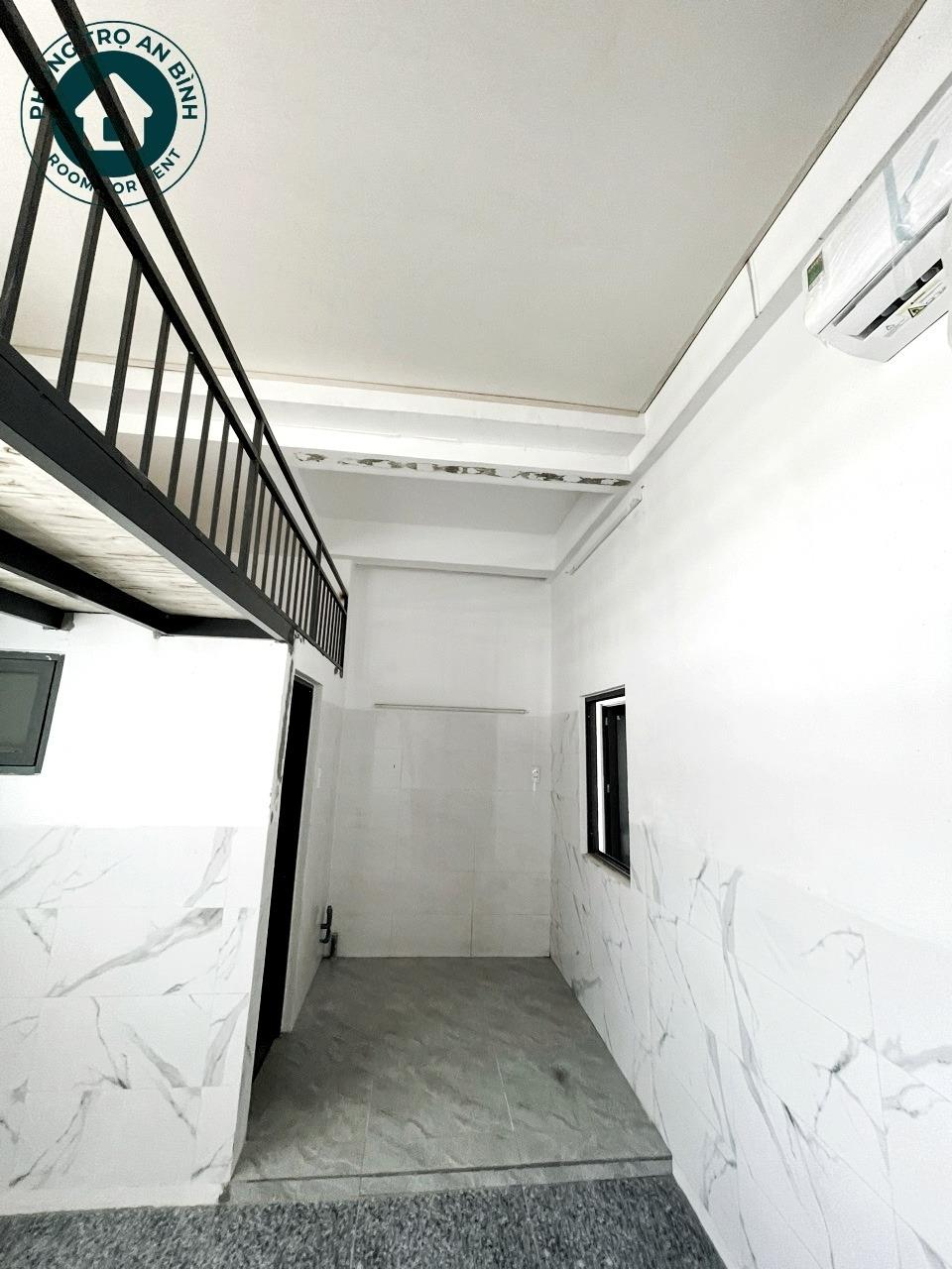 Cần cho thuê nhà trọ phòng trọ 30 m2 tại Đường Nguyễn Văn Quá - 12, giá 3,3 triệu/tháng