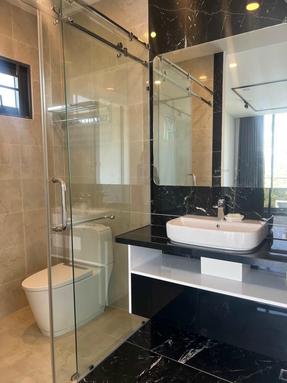 Sở hữu nhà đẹp 144 m2 tại Phường Long Trường - 9 - TP Hồ Chí Minh, giá 1.9 tỷ