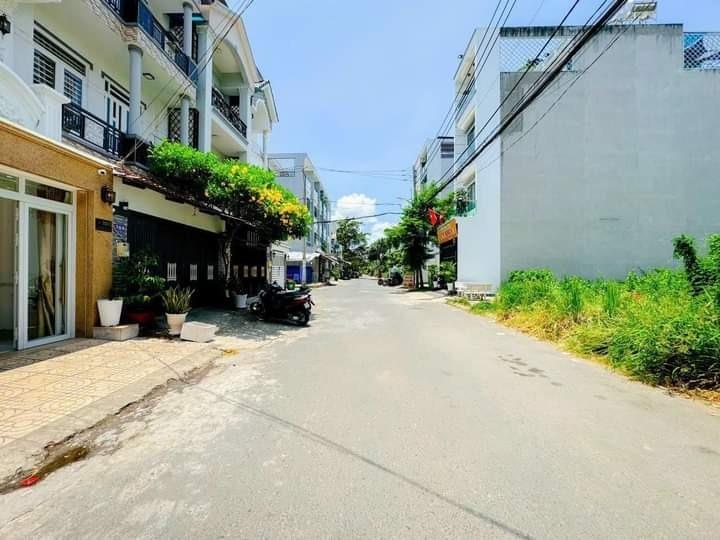 Bán nhanh căn nhà mặt phố 52 m2 tại Thị trấn Nhà Bè - Nhà Bè - TP Hồ Chí Minh, giá 1.99 tỷ