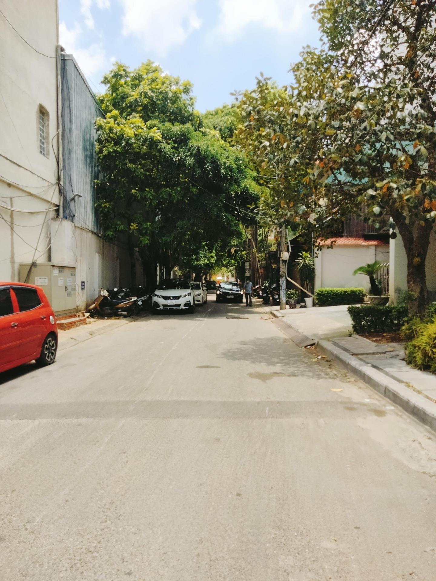 Cần bán gấp bán nhanh nhà riêng sổ đỏ 138 m2 tại Đường Nguyễn Văn Linh - Long Biên, giá 16 tỷ - Ảnh 1