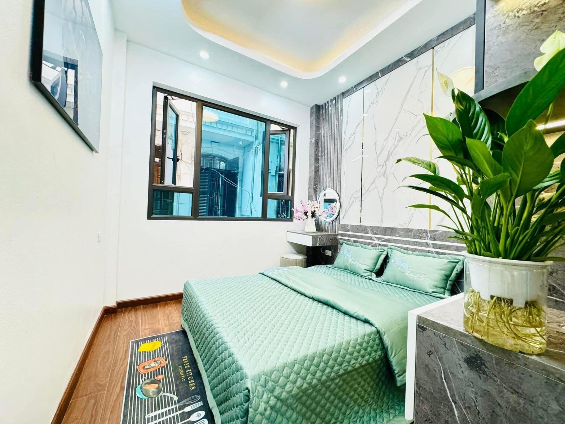 Cần bán ngay nhà đẹp 35 m2 tại Đường Hoàng Hoa Thám - Vĩnh Phúc - Ba Đình - Hà Nội, giá 5 tỷ