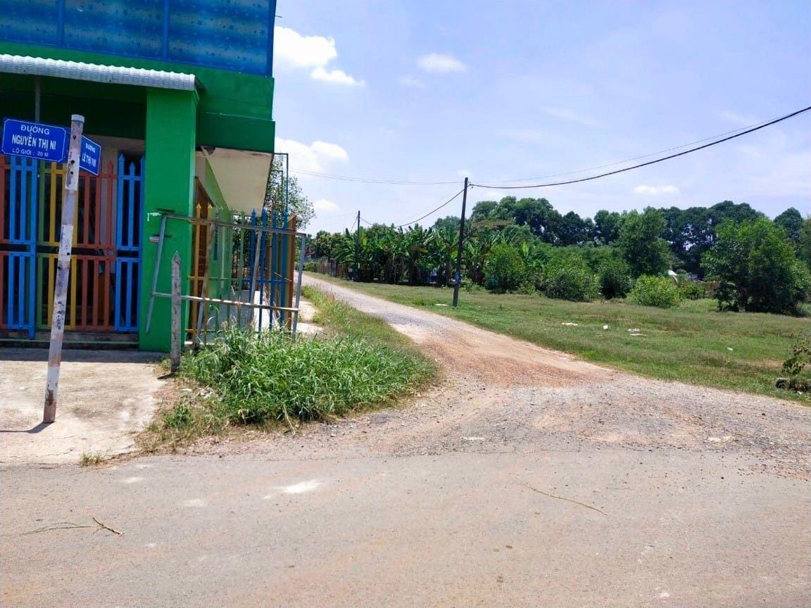 Bán lô đất nền 140 m2 tại Đường Lê Thị Vui - Phước Hiệp - Củ Chi - TP Hồ Chí Minh, giá 570 triệu