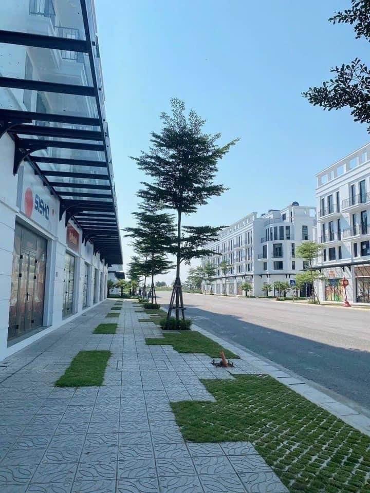 Chuyển nhượng căn shophouse 70 m2, giá 4.85 tỷ tại Xã Quảng Hùng - Quảng Xương - Thanh Hóa