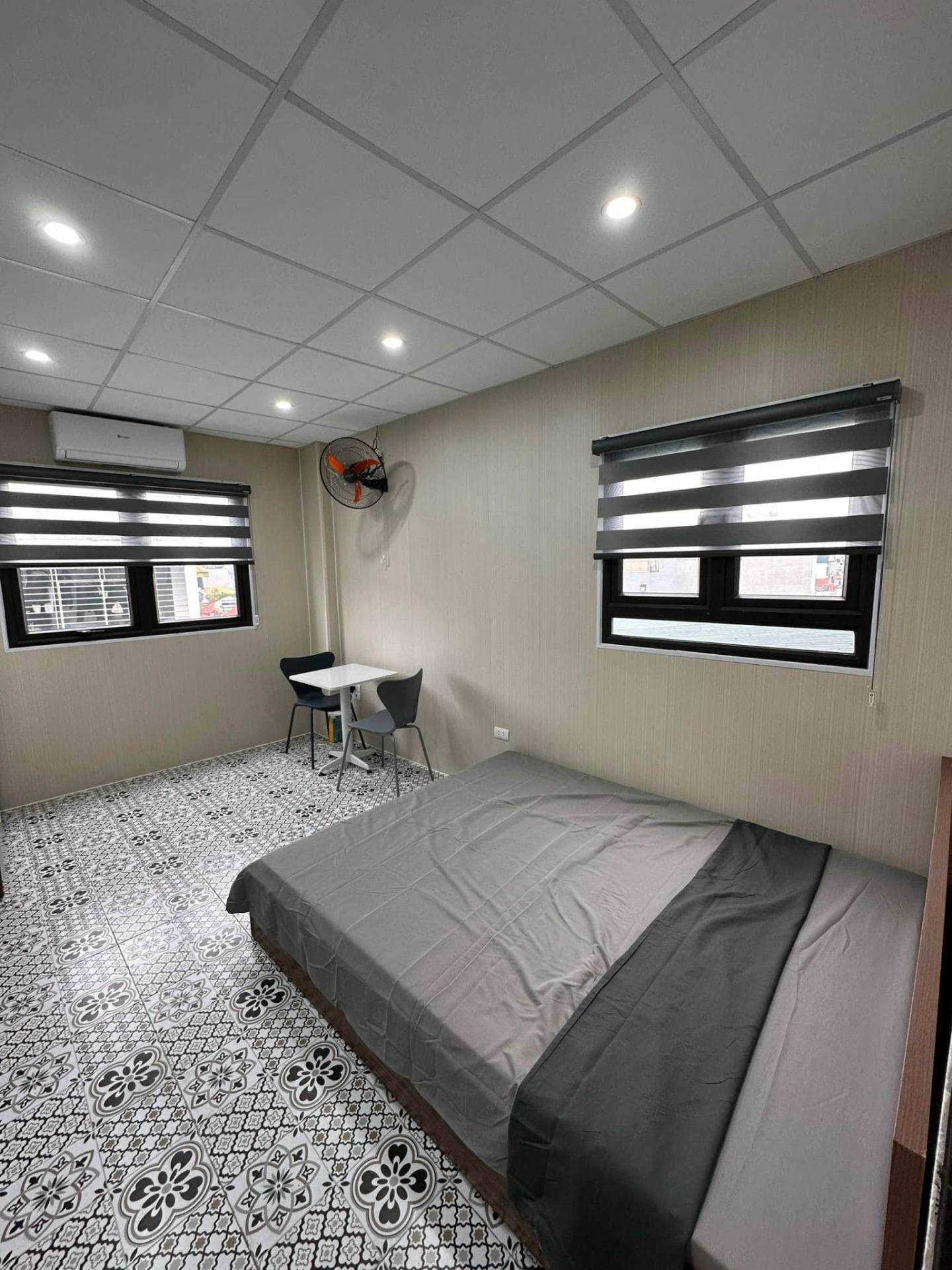 Cần bán gấp bán nhanh căn nhà đẹp 70 m2, hướng Tây tại Phố Cự Lộc - Thanh Xuân, giá 162 triệu