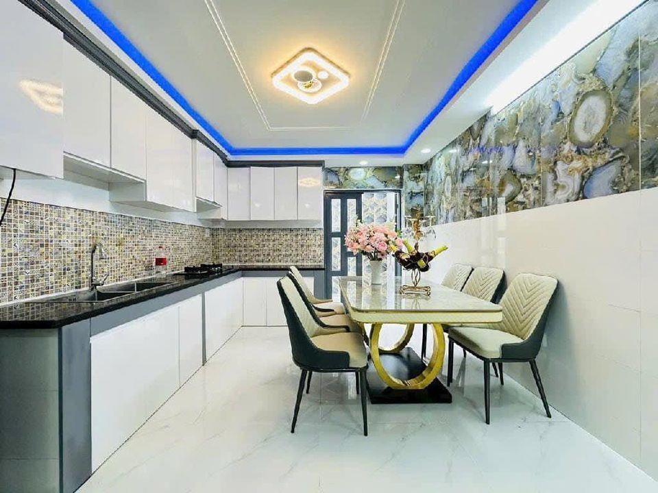 Cần bán ngay nhà riêng 4 tầng, 84 m2 tại Đường Hoàng Diệu 2 - Linh Trung - Thủ Đức, giá 8 tỷ