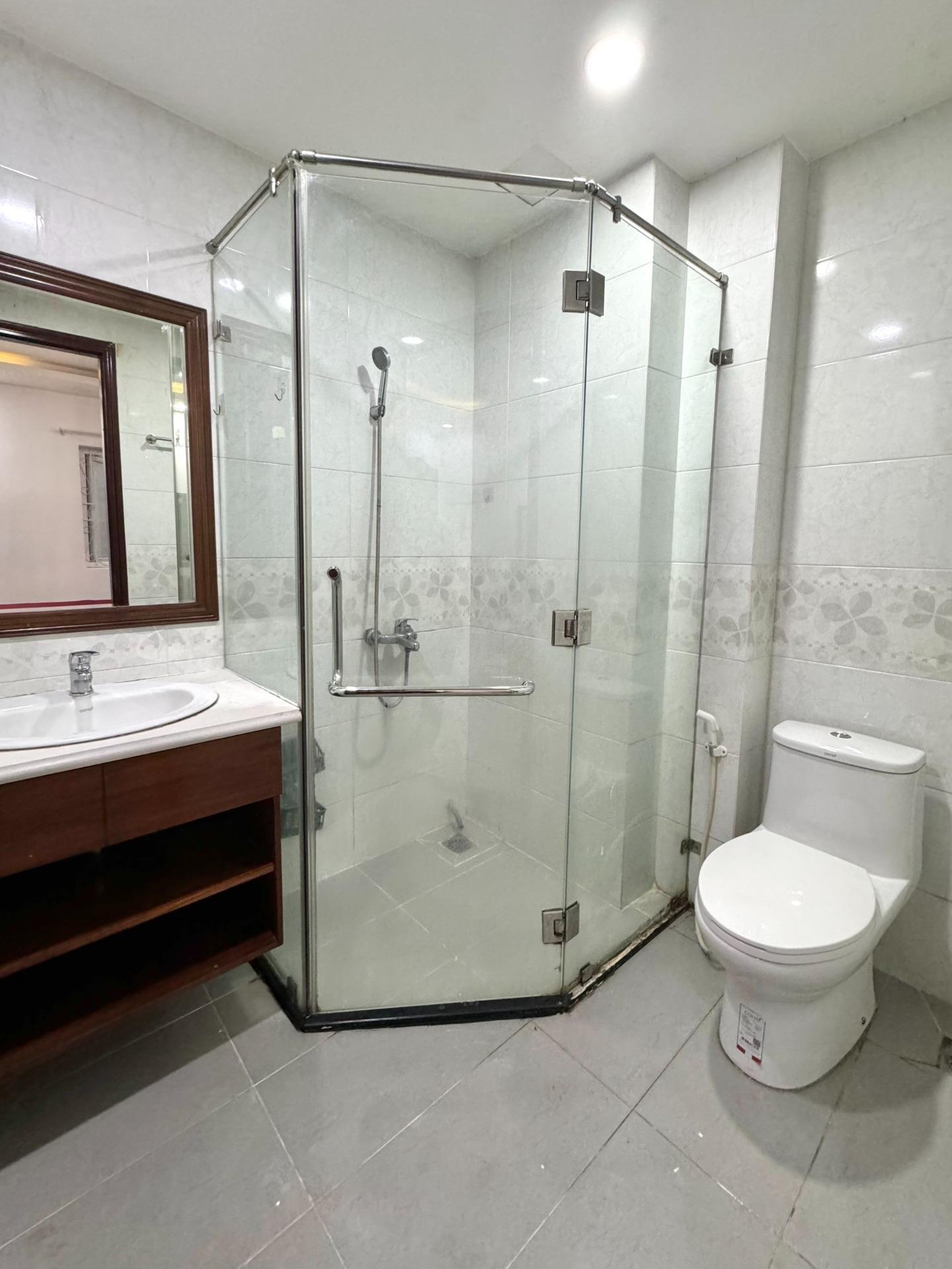 Cần cho thuê căn hộ 28 m2 tại Đường Đặng Văn Ngữ - Phú Nhuận - TP Hồ Chí Minh, giá 5.5 triệu/tháng