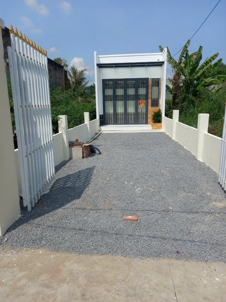 Bán căn nhà 76 m2 tại Đường ĐT 824 - Hựu Thạnh - Đức Hòa - Long An, giá 1.58 tỷ