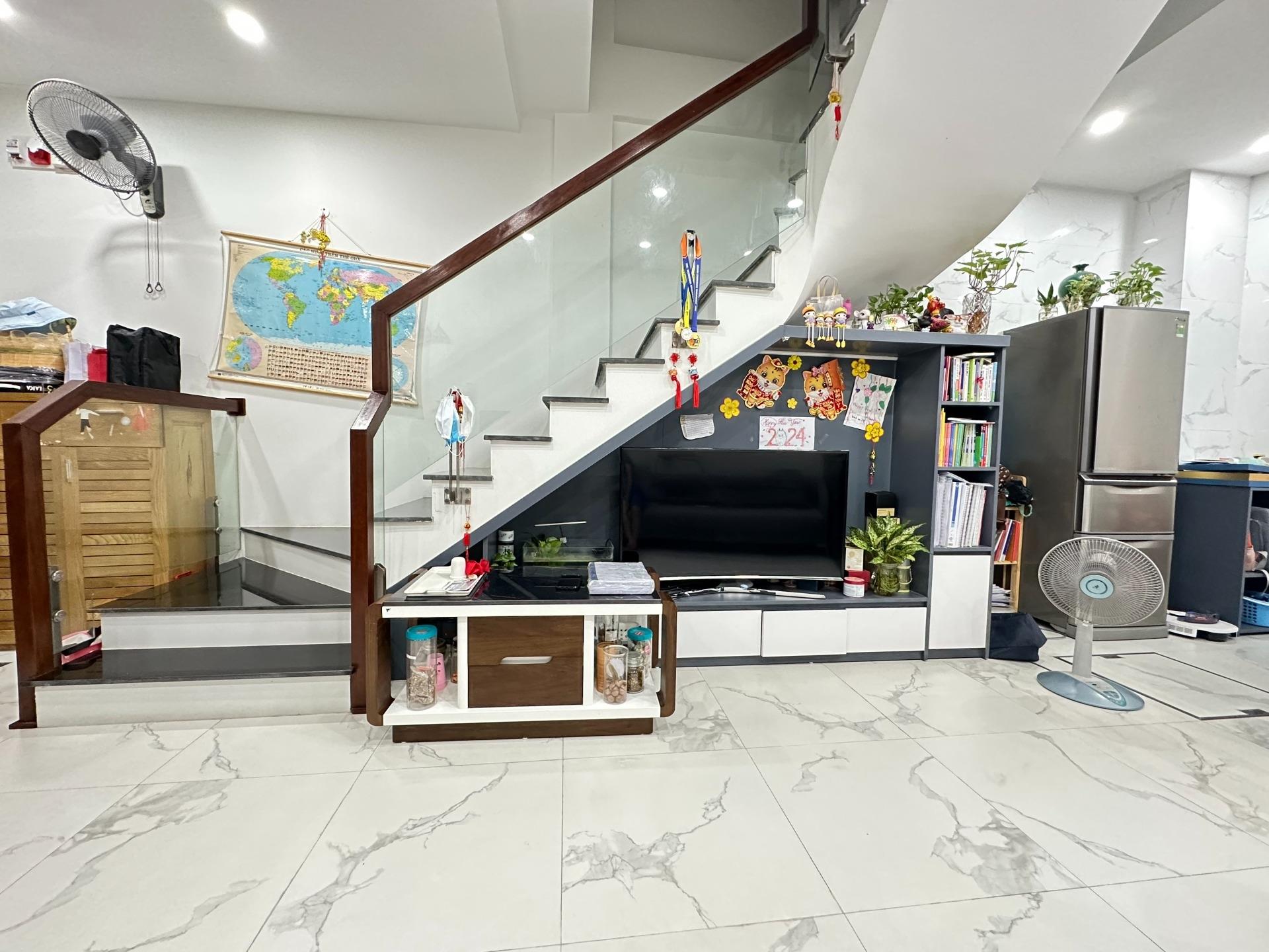 Cần bán ngay nhà riêng 41 m2 tại Đường La Thành - Đống Đa - Hà Nội, giá 5.5 tỷ