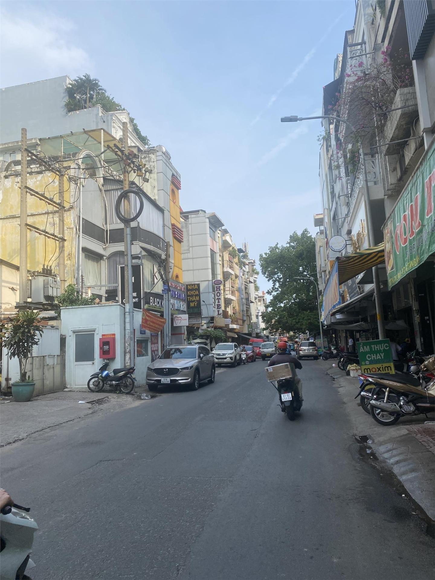 Bán nhà mặt tiền 213 m2 tại Đường Ngô Thị Thu Minh - 2 - Tân Bình - TP Hồ Chí Minh, giá 39 tỷ