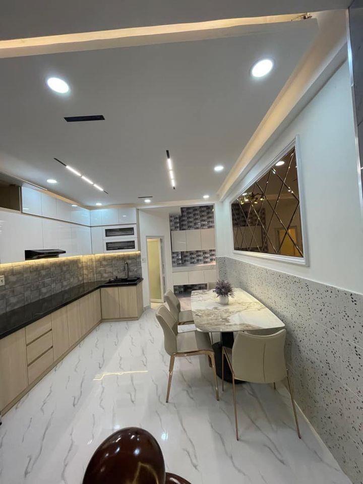 Chuyển nhượng nhà sổ riêng 4 tầng, 80 m2 tại Đường Số 8 - Linh Trung - Thủ Đức, giá 8 tỷ