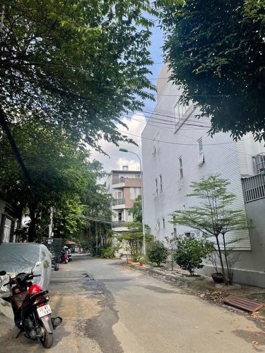 Cần bán gấp đất nền 97 m2, hướng Tây-Bắc tại 13 - Bình Thạnh - TP Hồ Chí Minh, giá rẻ